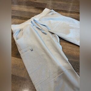 Figs Scrubs Light Gray/White Women's Pants - Medium-P